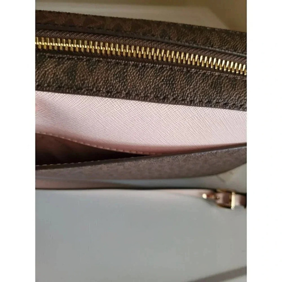 MICHAEL KORS LARGE EW ZP CHAIN XBODY POWDER BLUSH - Picture 8 of 12